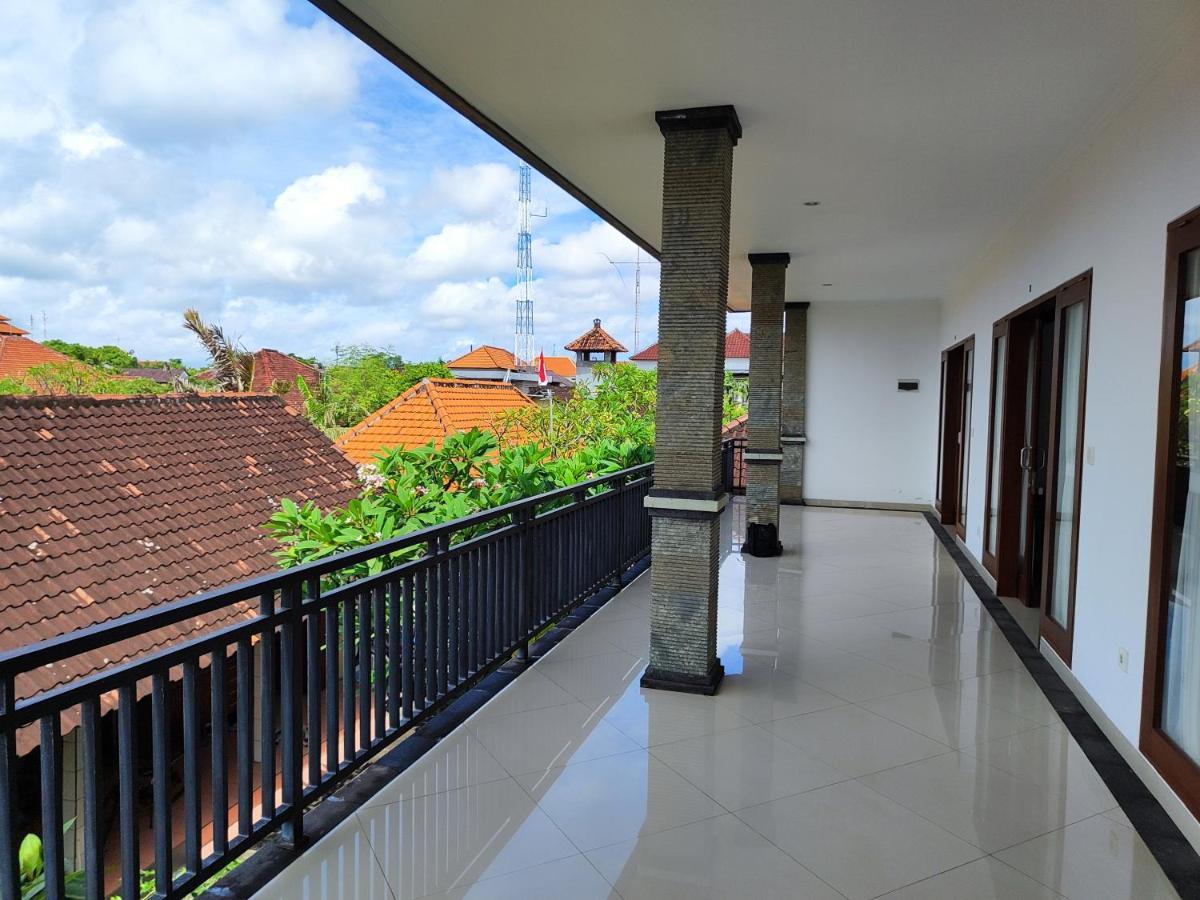 La * Sanur (Bali)